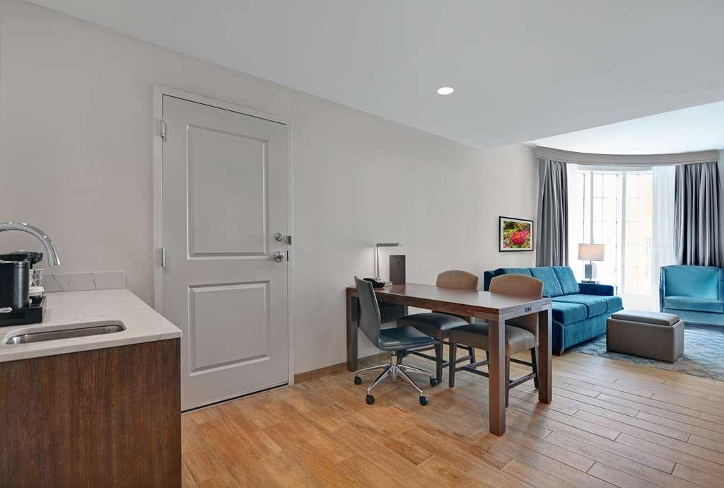 Embassy Suites By Hilton Charleston Harbor Mt. Pleasant Mount Pleasant Room photo